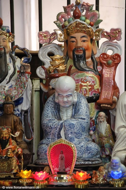 Bunte Tempelstatue