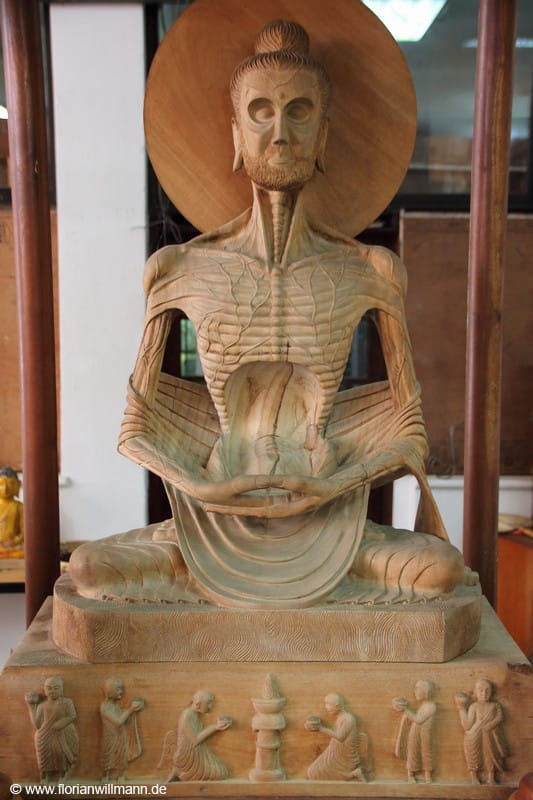Sitzende Buddha-Statue