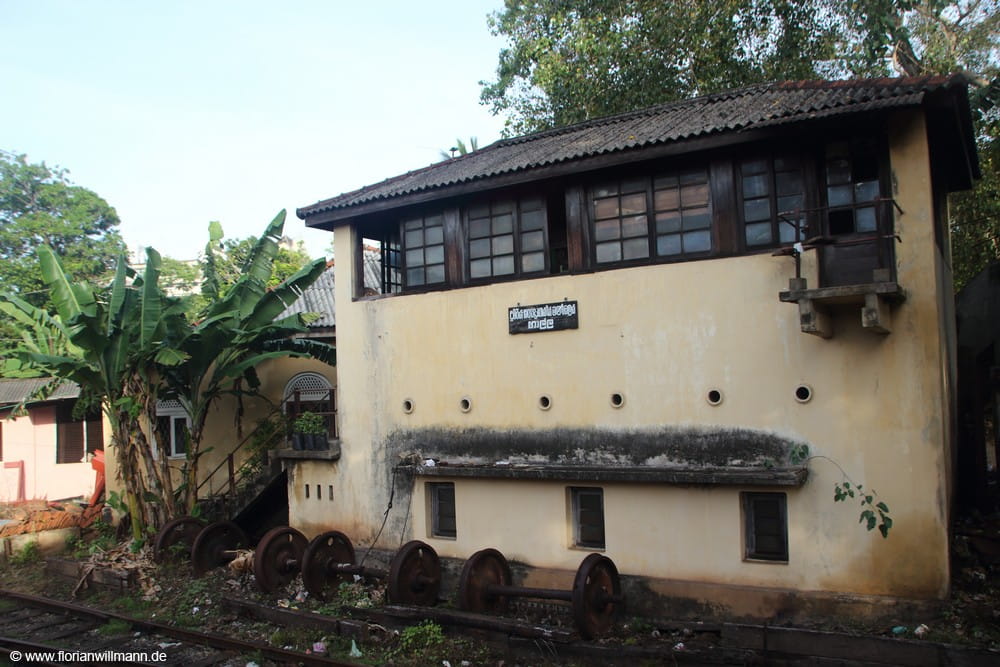 Kolonialhaus am Hügel