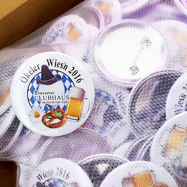 Ansteckbutton mit Aufdruck