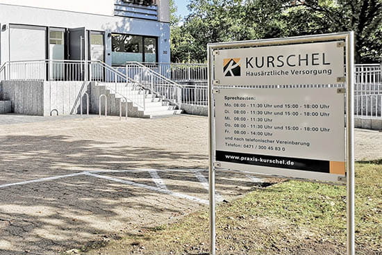 Schilder und Wegweiser Beispiel 3