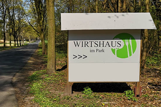 Schilder und Wegweiser Beispiel 4